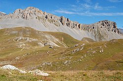 etape09_tignes_005_chaine_aiguille_percee.JPG